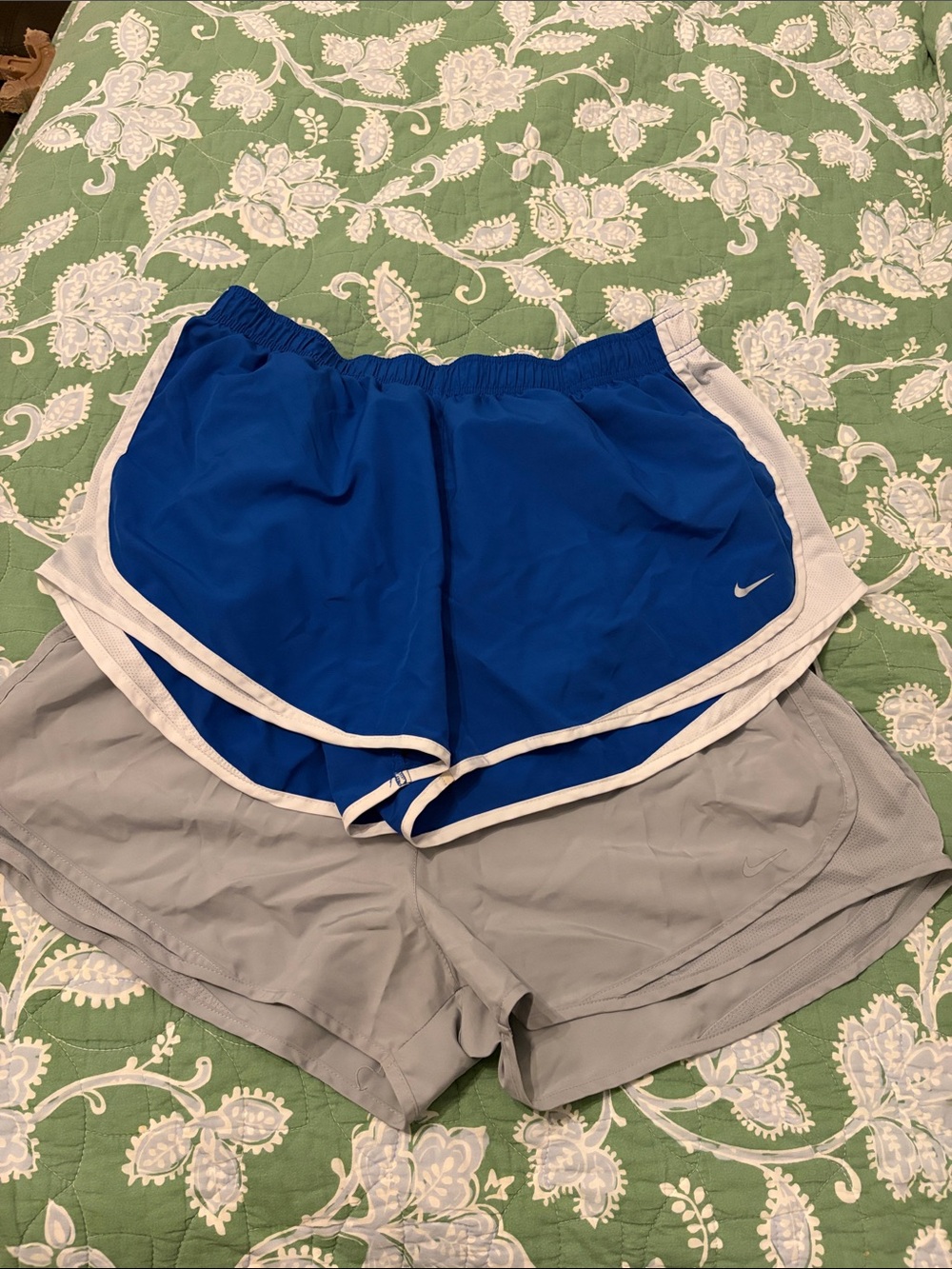Nike Women's Royal Blue & Light Gray Athletic Shorts Set
